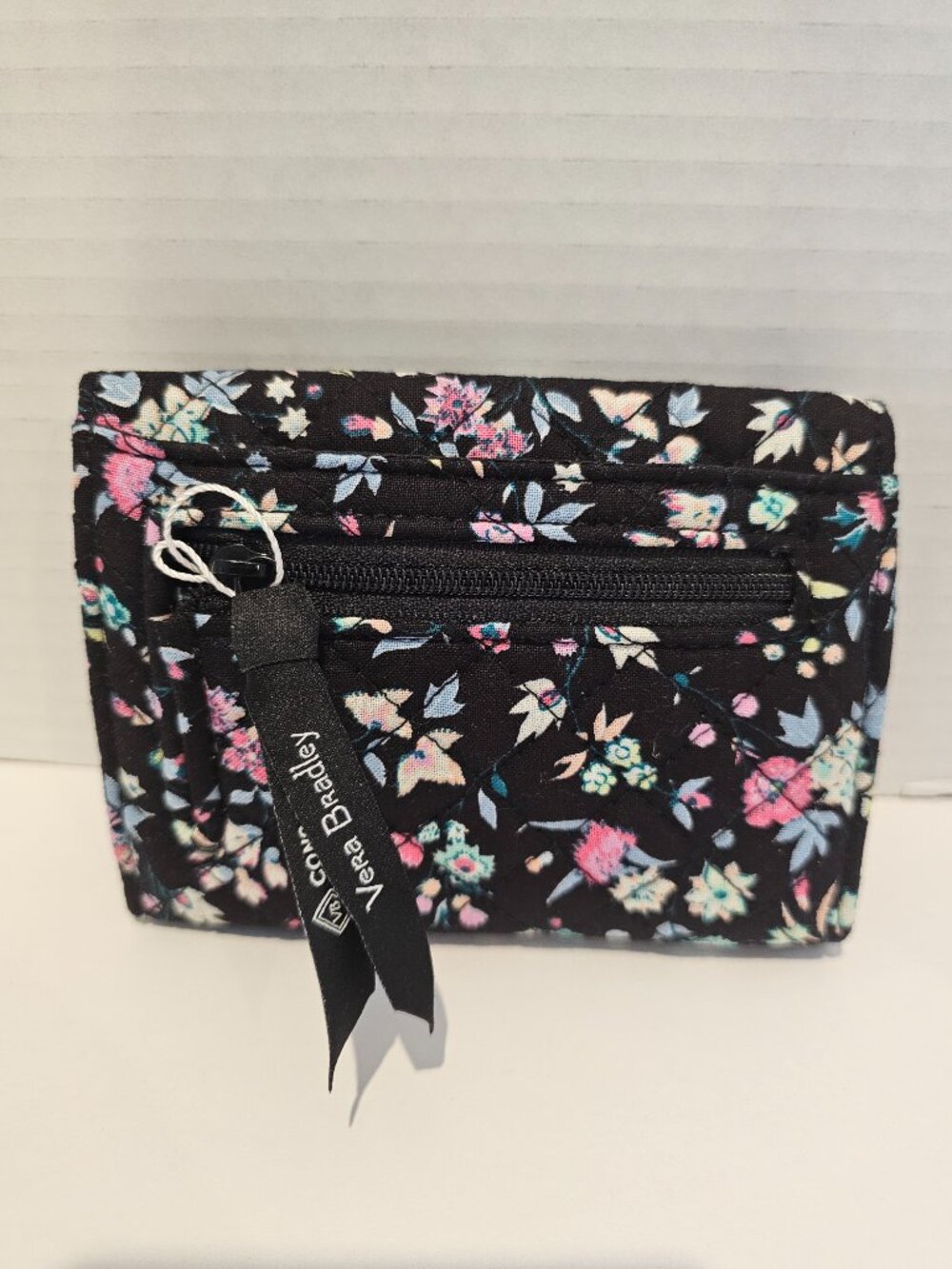 NWT RFID Riley Compact Wallet Botanical Ditsy Flowers Black Leaves Breast Cancer - Picture 2 of 13